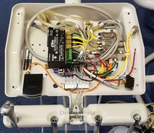 Adec 3072 Cabinet Mounted Doctors Delivery Unit w/6 pin Power Optics Refurbished ADEC