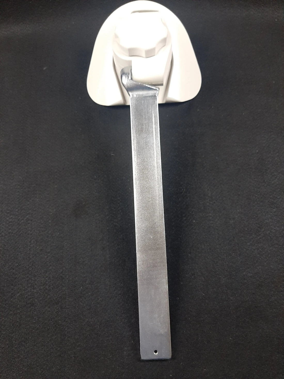 A-dec Cascade articulating headrest 61.2265.00 – front view