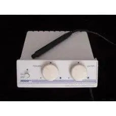 Dentsply Cavitron 3000 Auto-Tune ultrasonic scaler base unit with power and water control dials and handpiece cable