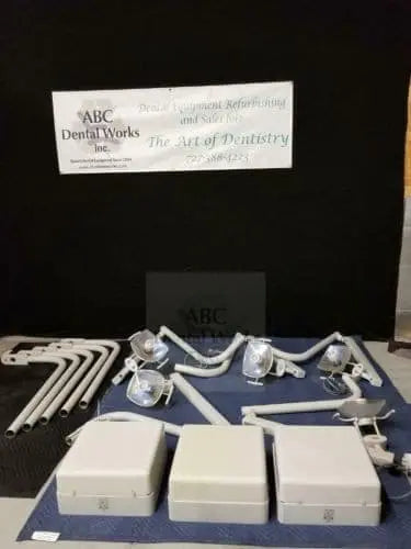 Knight / Midmark Radius Lights Lot Of 5 Used Great Condition Auto On/Off Feature.