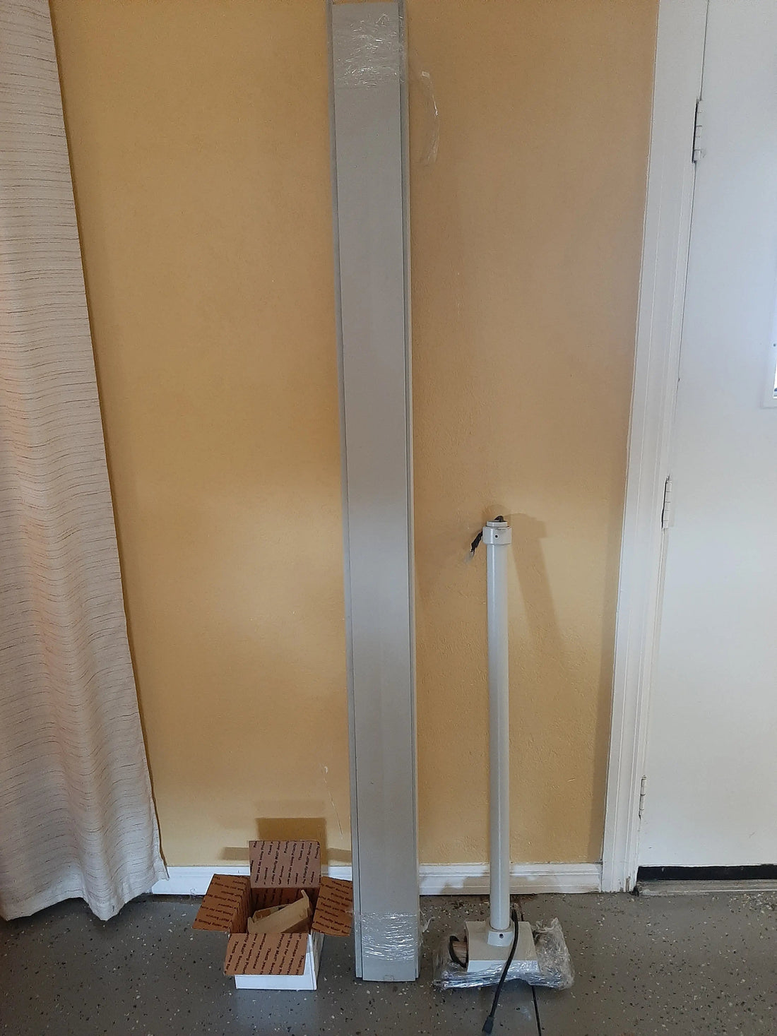 Knight L Track dental light assembly – full assembly view