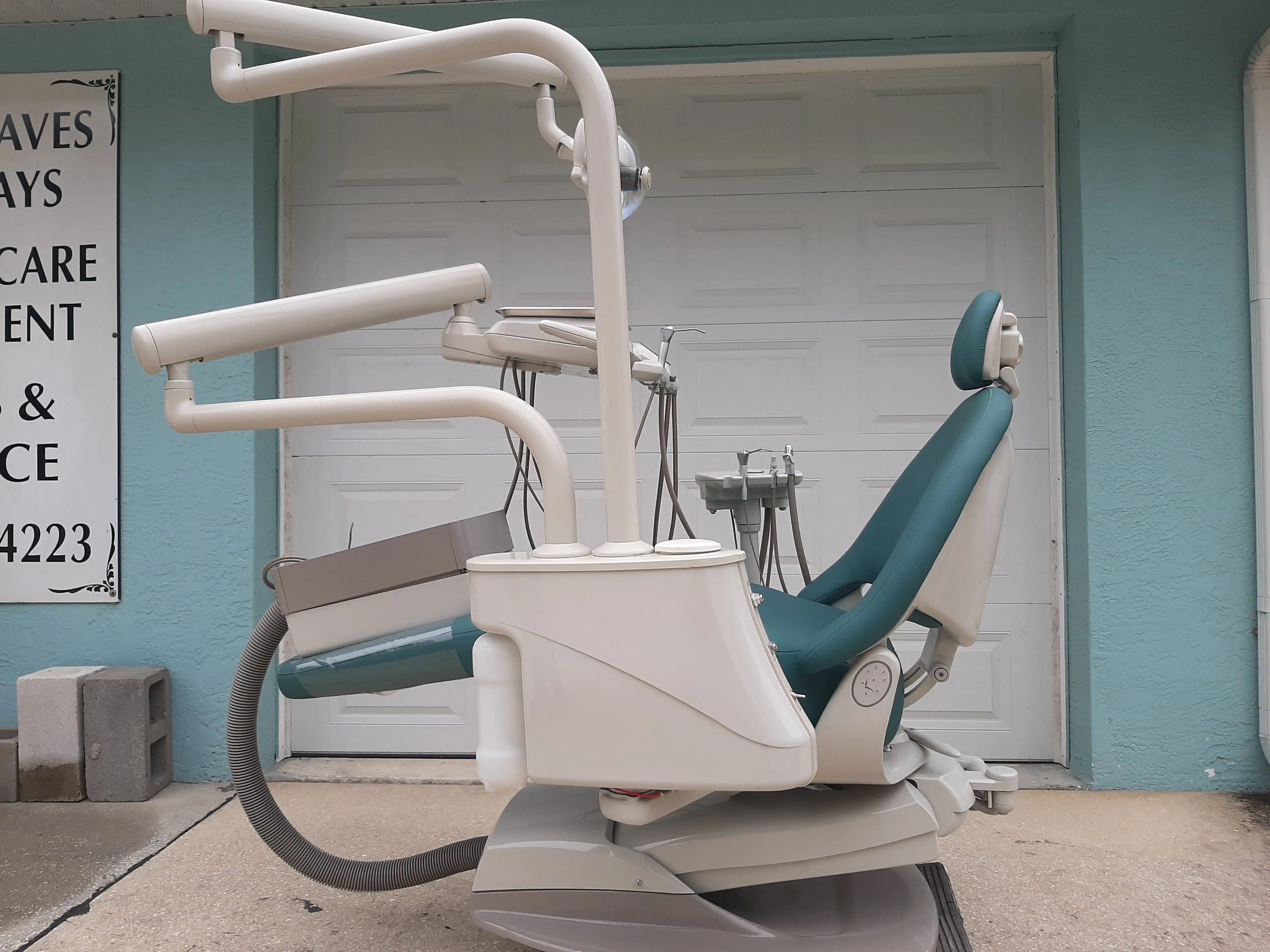 Midmark UltraComfort Procenter Dental Operatory Completely Midmark