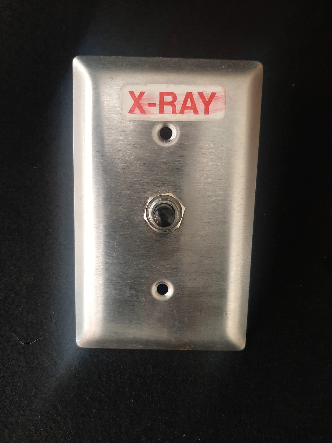 DentalXpress push button wall switch for intraoral X-ray systems - front view