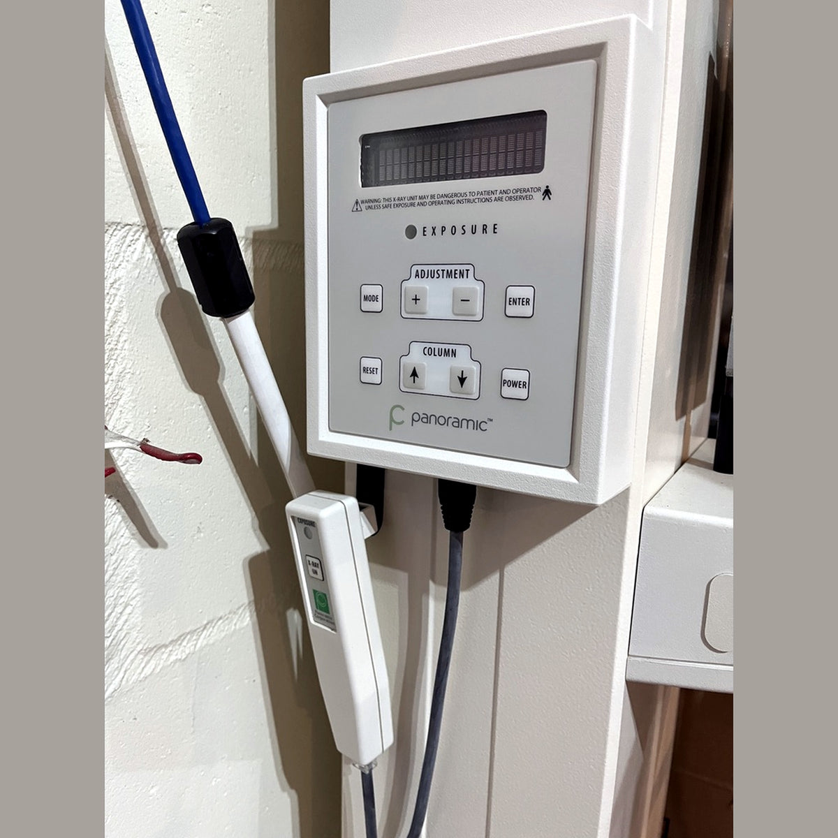 Panoramic PC-4000 control panel 801165-1, refurbished - side view with exposure handswitch and cabling