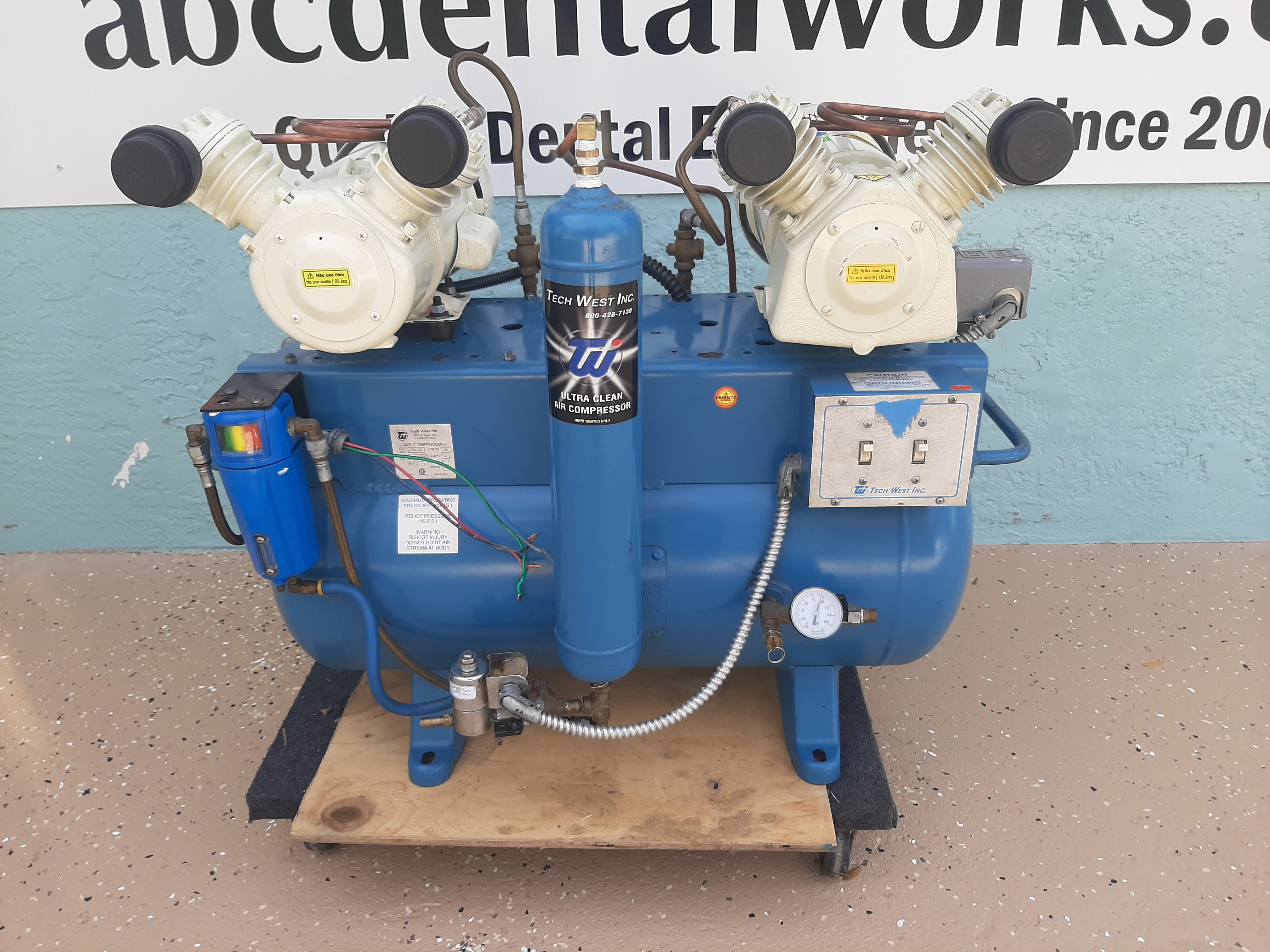 Tech West Elite Ultra Clean Series Dual Oil Air Compressor Aco4d2 2 Schulz Oil MSV 6 Heads Refurb – Refurbished & Tested