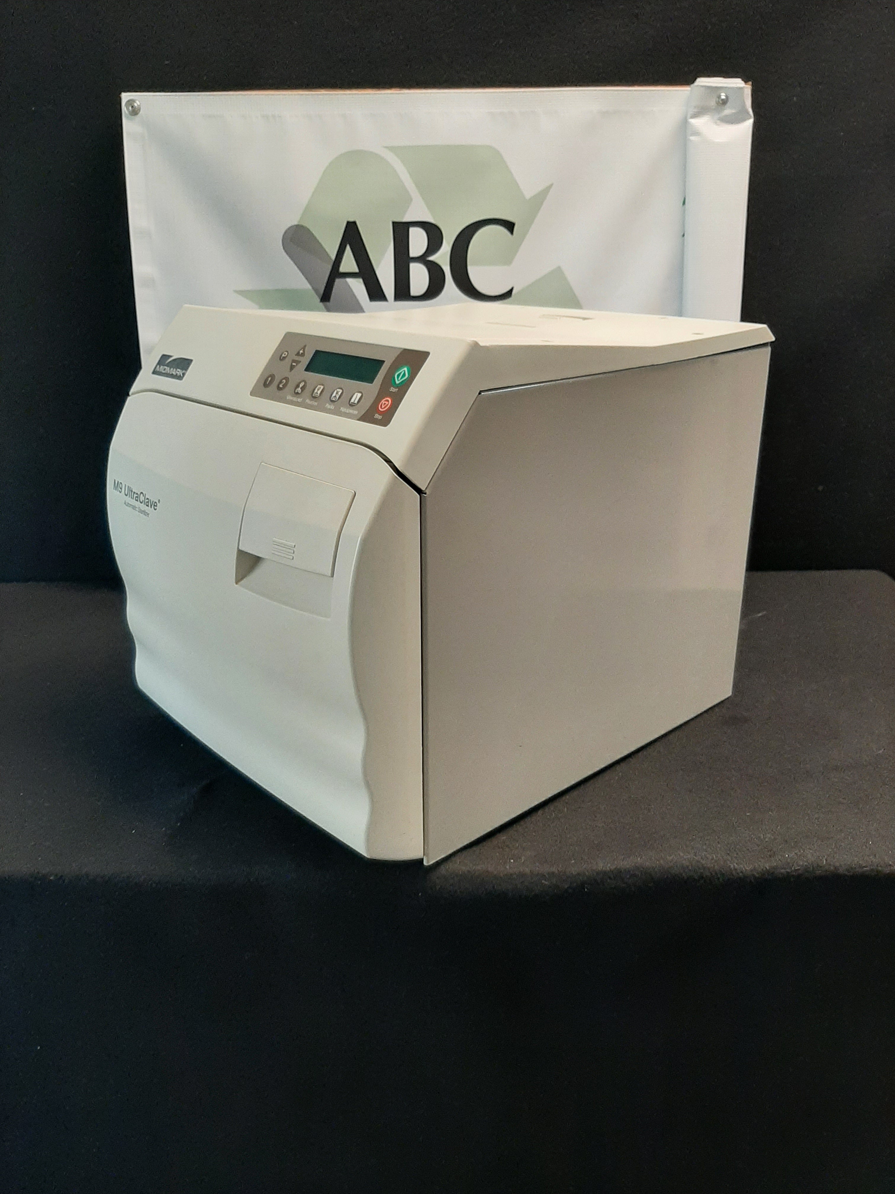 Midmark M9 Autoclave Sterilizer – Refurbished | 1190 Cycles