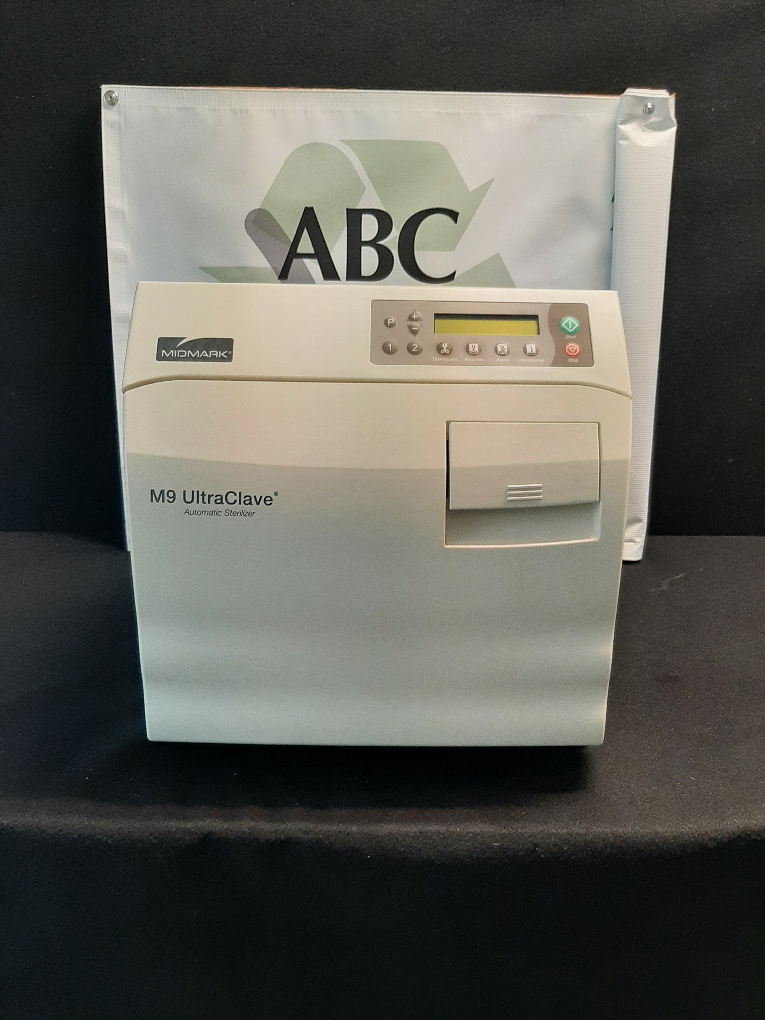 Midmark M9 Autoclave Sterilizer – Refurbished | 1190 Cycles