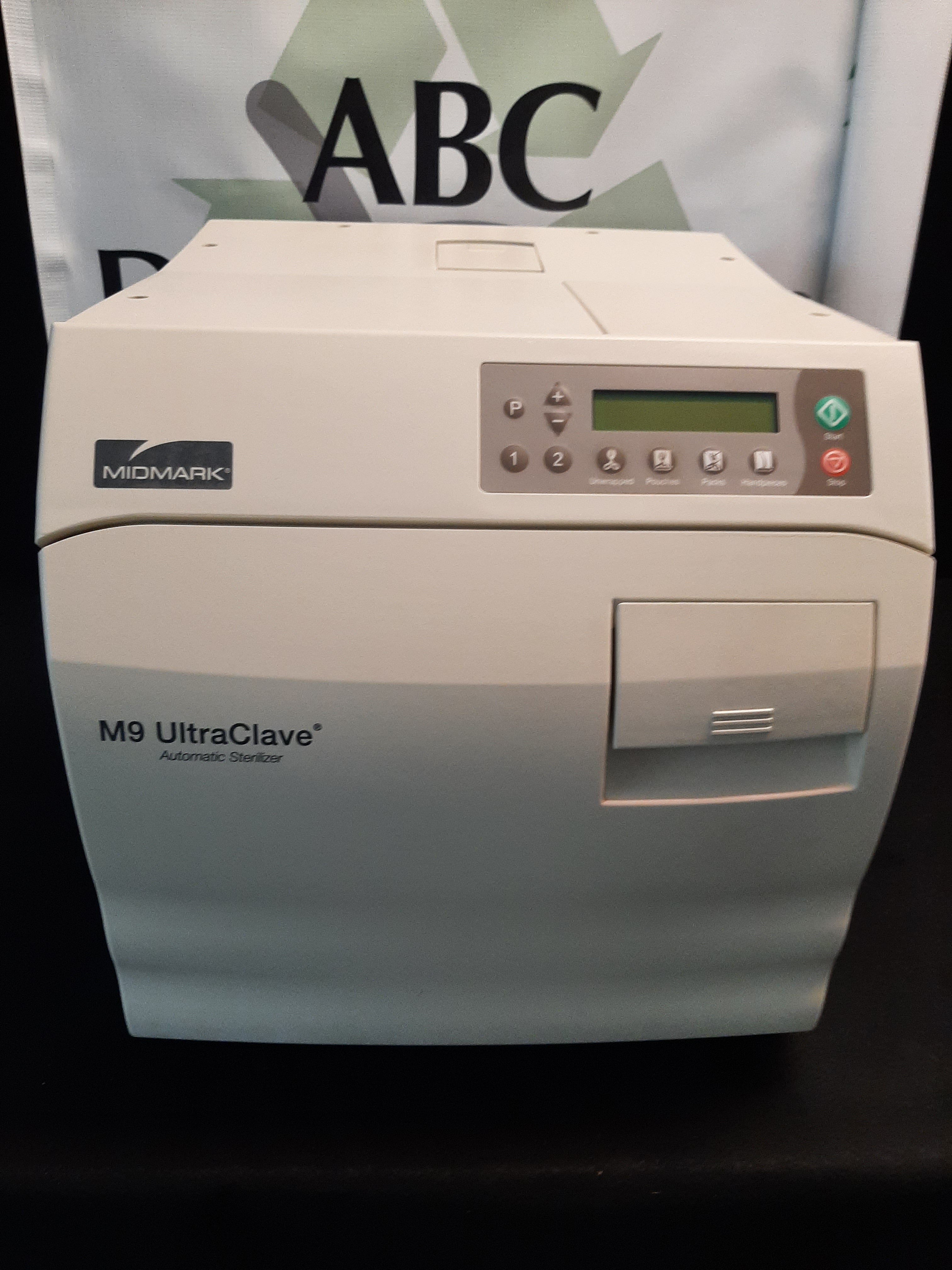 Midmark M9 Autoclave Sterilizer – Refurbished | 1190 Cycles