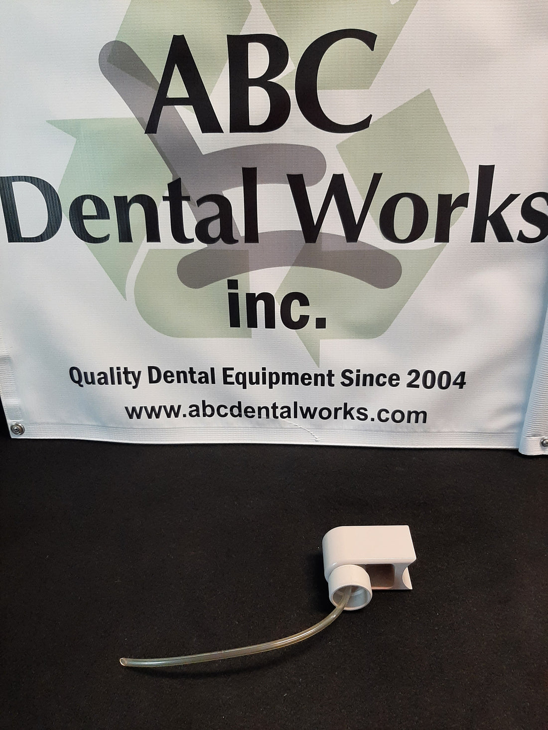 A-dec Radius water system mount 14.0424.00, front view