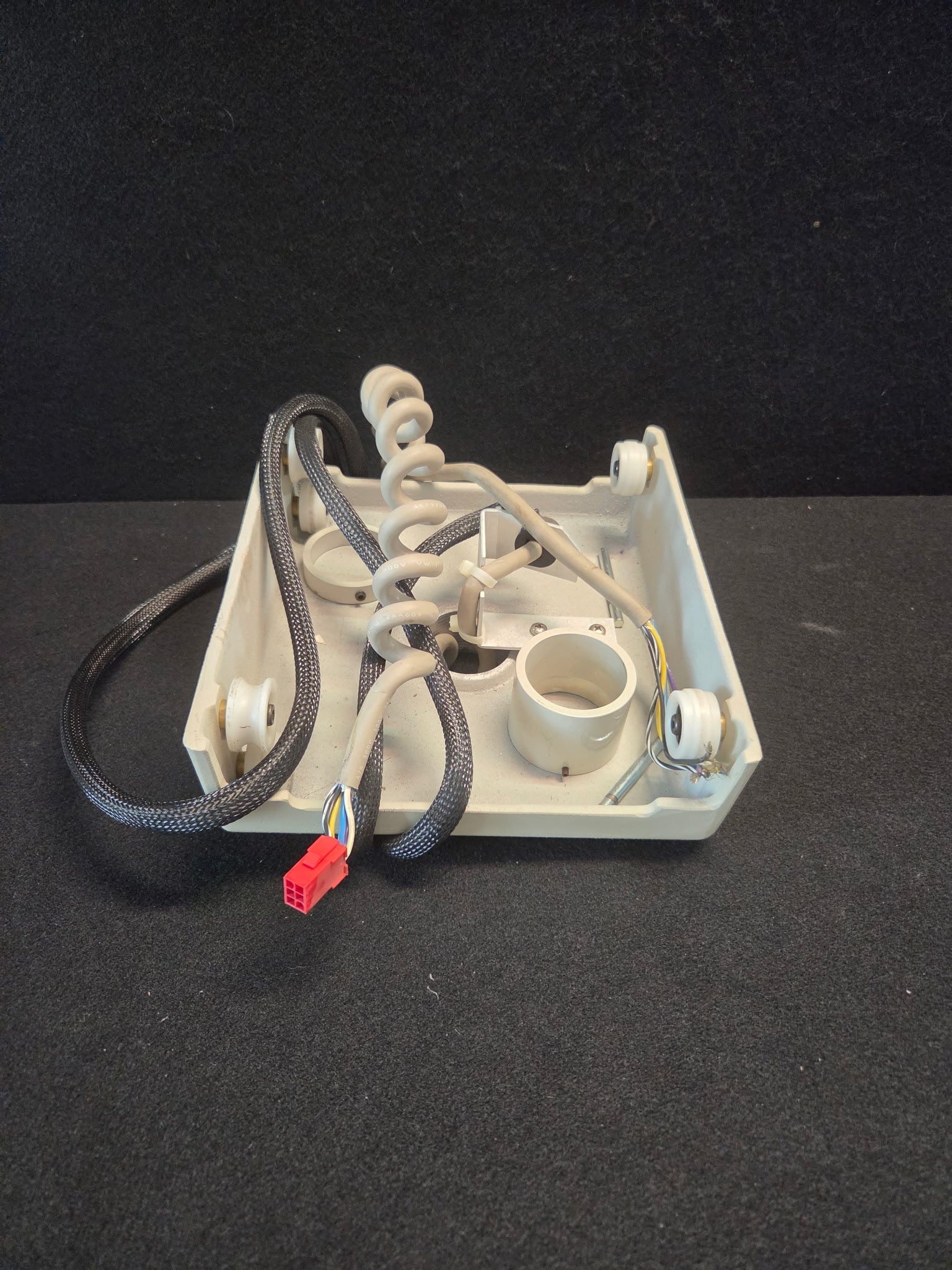 Refurbished A-dec 6300 ceiling track light trolley with cable assembly