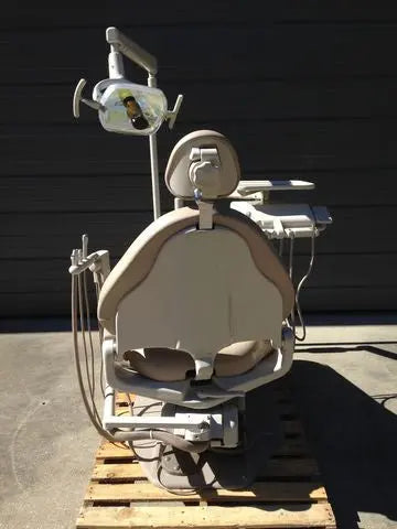 A-dec 1040 Cascade Radius with Assistant Package and Light "Refurbished".