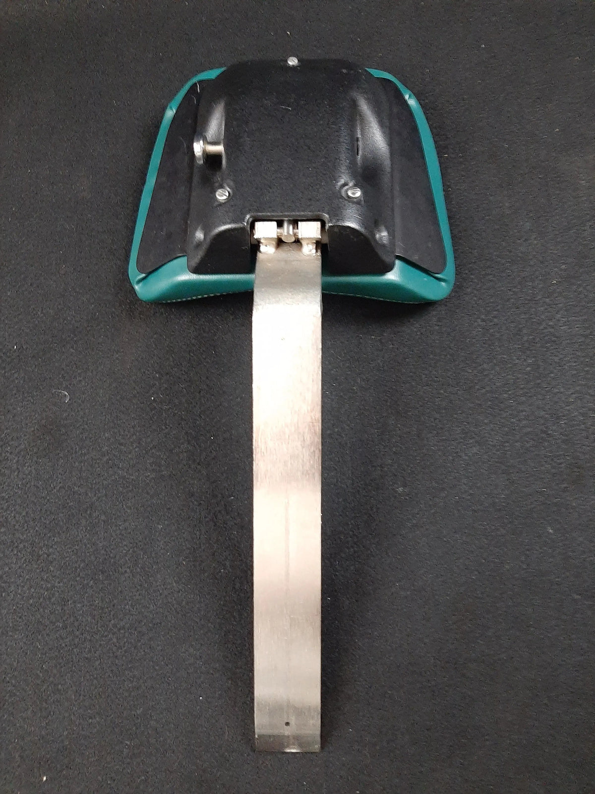 A-Dec 1005 adjustable angle headrest – front view