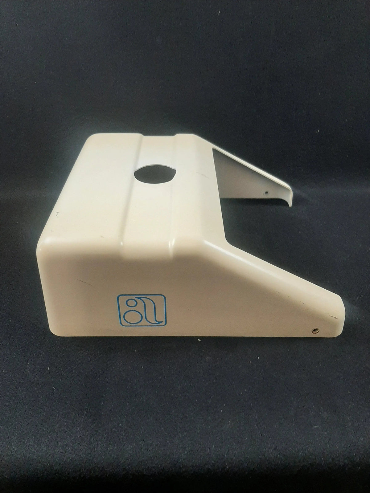 A-Dec 1020/1015/1010 pump cover – front view