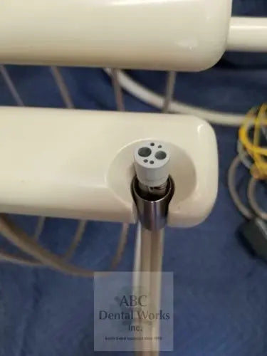 Adec 3072 Cabinet Mounted Doctors Delivery Unit w/6 pin Power Optics Refurbished ADEC