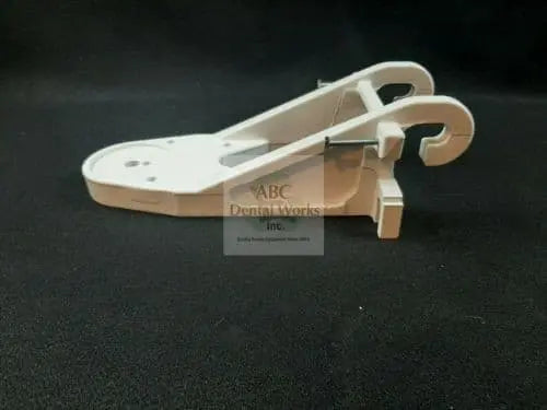 A-dec 511 Radius center mount 77.0087.00 – front view