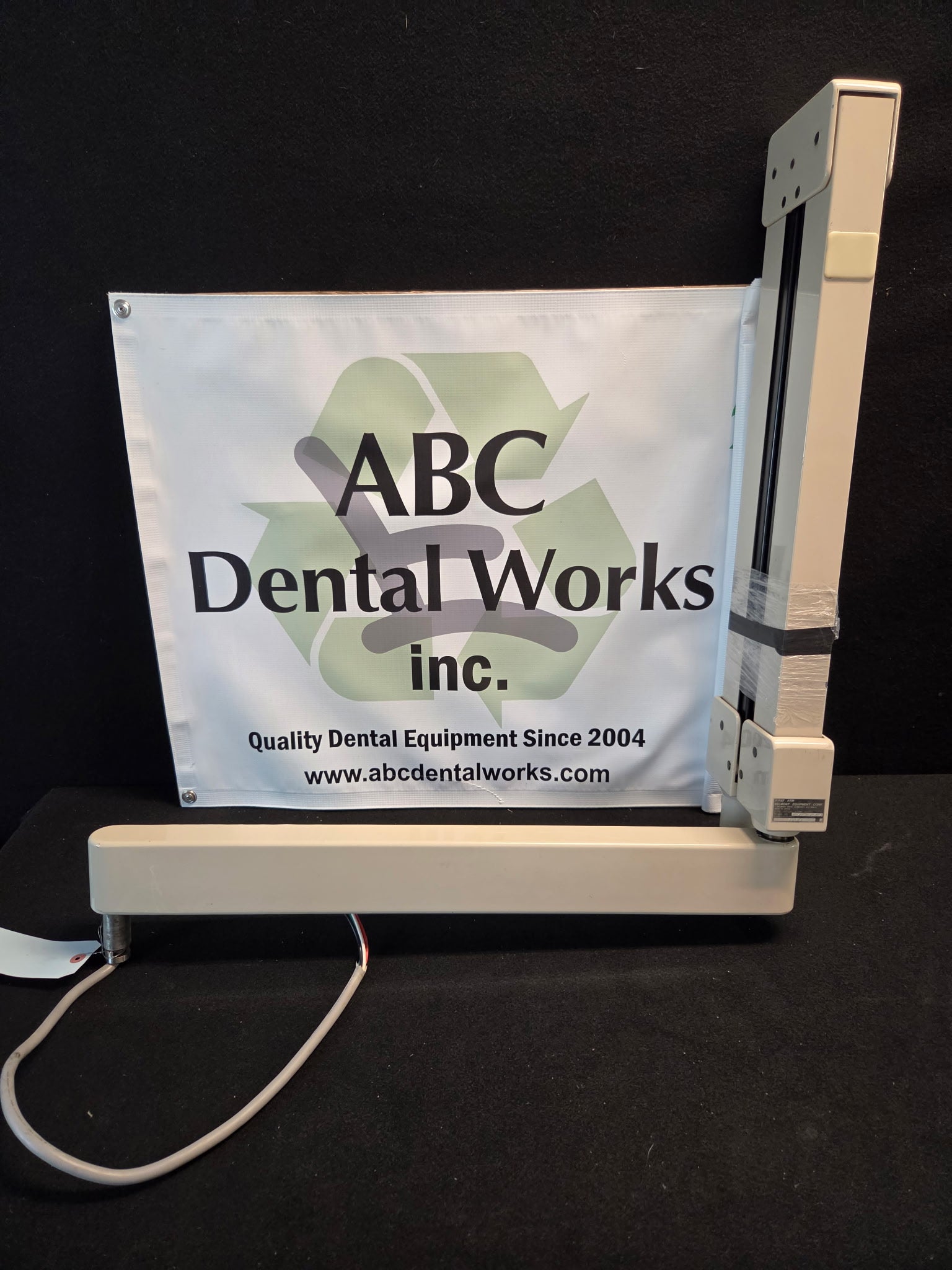 Belmont Acuray 071A intraoral X-ray horizontal arm with vertical wall mount bracket and wiring harness