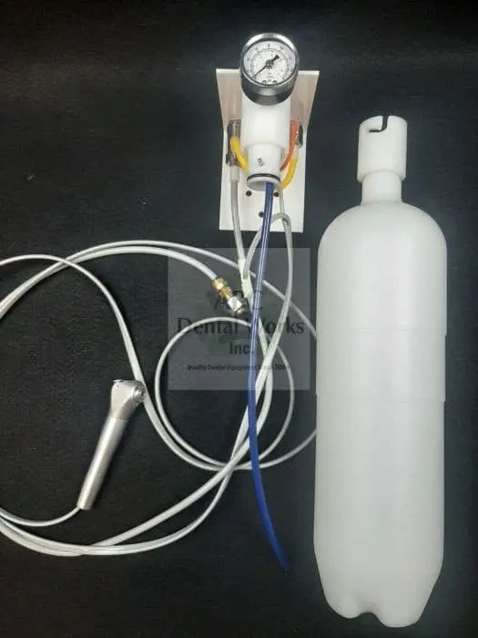 DCI Deluxe Water Bottle System with syringe – front view
