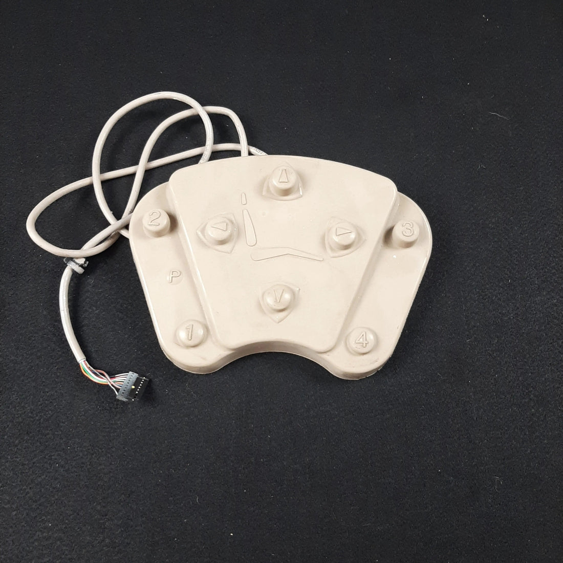 Midmark Ultra Comfort four position foot pedal – top view