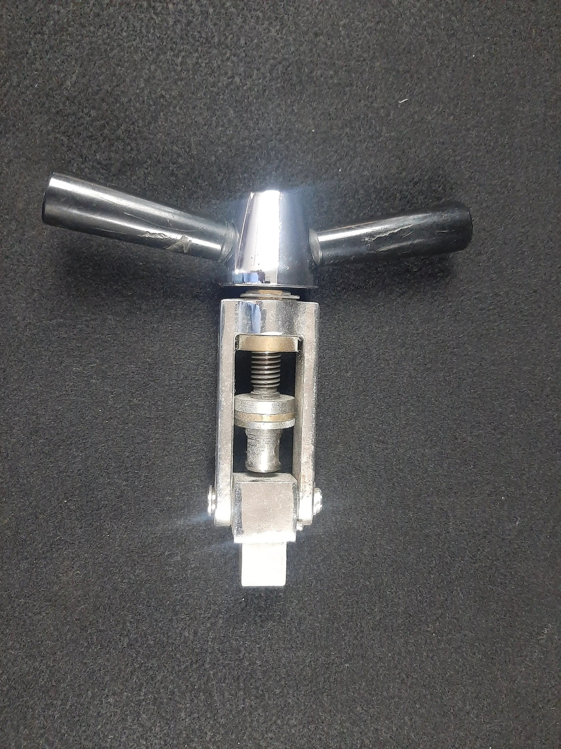 Tuttnauer CT220010 airtight closing device, front view